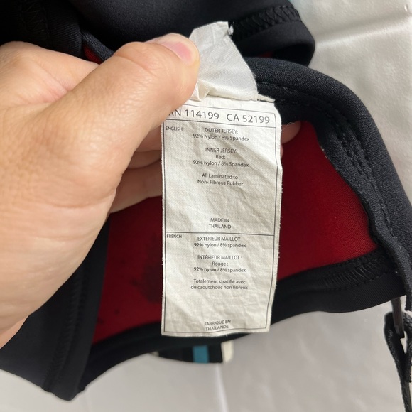 Roxy syncro 1.5 mm jacket size 10 - Picture 3 of 7